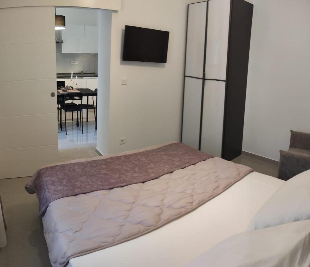 Apartman Zero Appartamento Dugi Rat Esterno foto